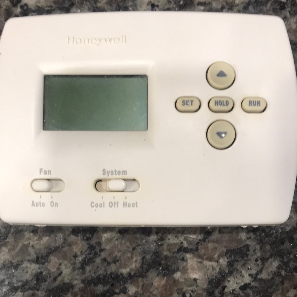 Honeywell White Thermostat